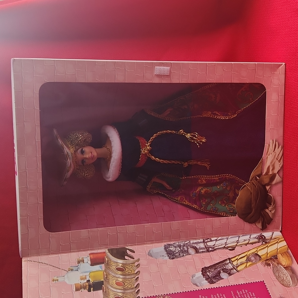 Vintage Barbie Midieval Lady